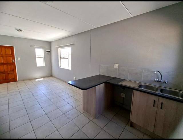 3 BEDROOM HOUSE FOR SALE IN ALBERTSDAL